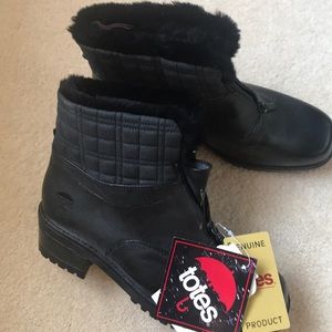 Genuine Totes waterproof black boots